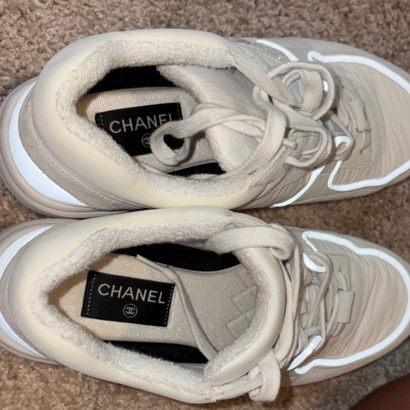 Chanel Women's Cream and White Sneakers - Picture 3 of 6
